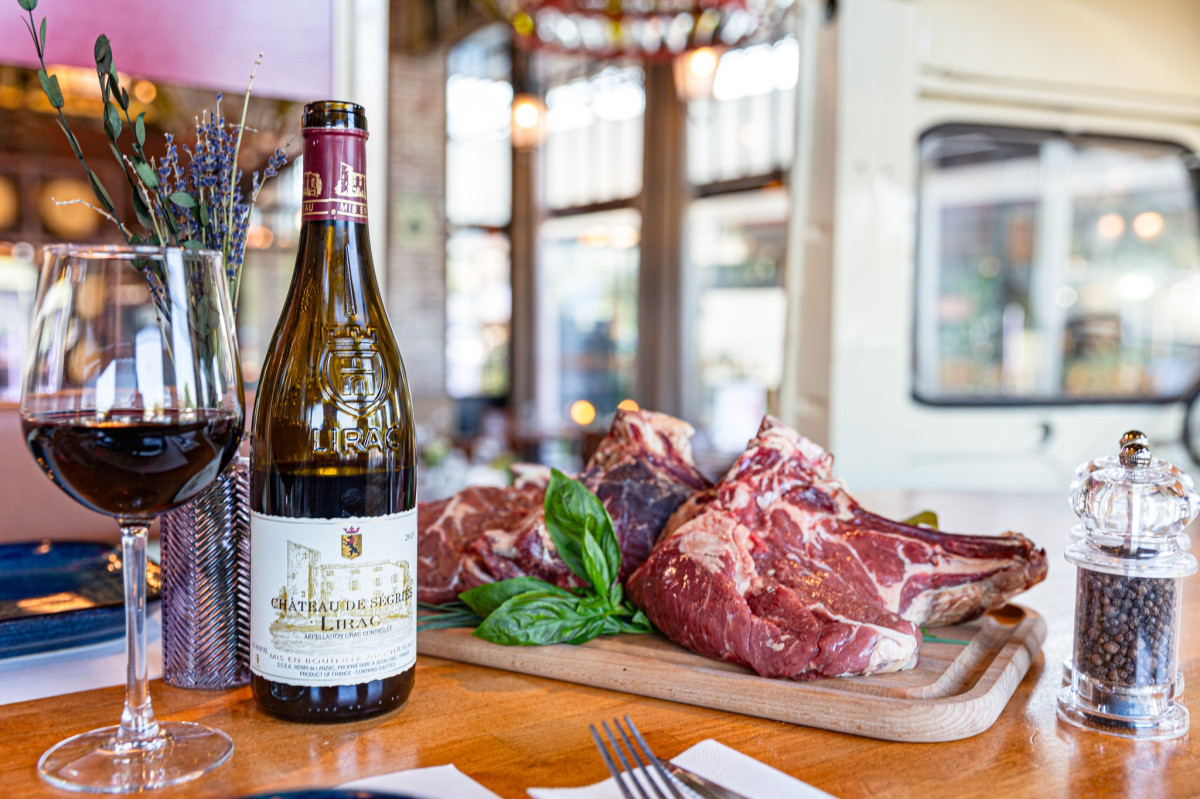 lirac-avec-cotes-de-boeuf